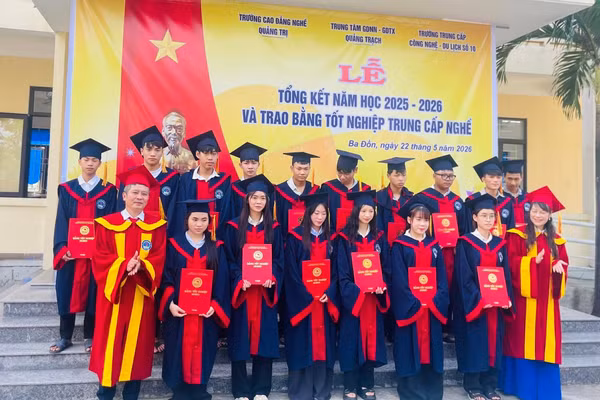 Trung tâm GDNN-GDTX Quảng Trạch là đơn vị dẫn đầu với tỉ lệ tốt nghiệp hơn 99%.