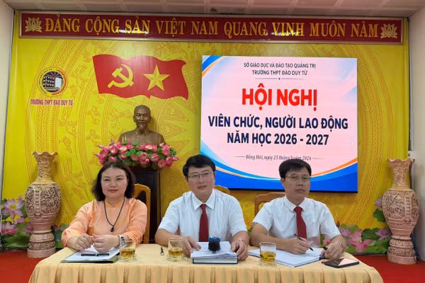 Trường THPT Đào Duy Từ (tỉnh Quảng Trị) tổ chức Hội nghị viên chức, người lao động năm học 2026-2027.