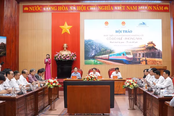 Hội thảo phát triển sản phẩm du lịch đường sắt Cố đô Huế - Phong Nha.