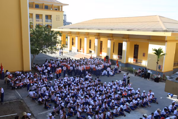 Quảng Trị yêu cầu rà soát phương án sắp xếp cơ sở giáo dục, bố trí nhân sự trường học.