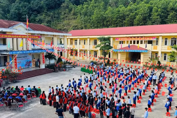 Sắp xếp mạng lưới giáo dục theo hướng tinh gọn, đảm bảo quyền lợi của học sinh.