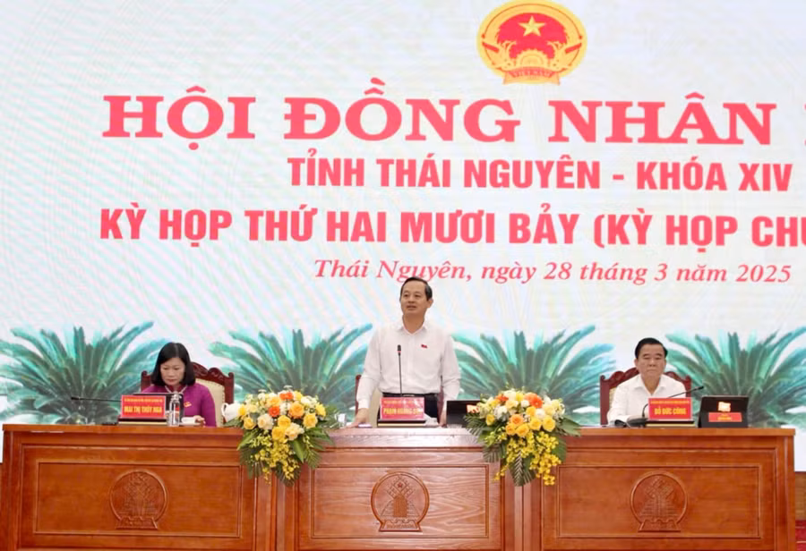 chu-tich-hdnd-tinh-thai-nguyen-pham-hoang-son-phat-bieu-tai-ky-hop.jpg