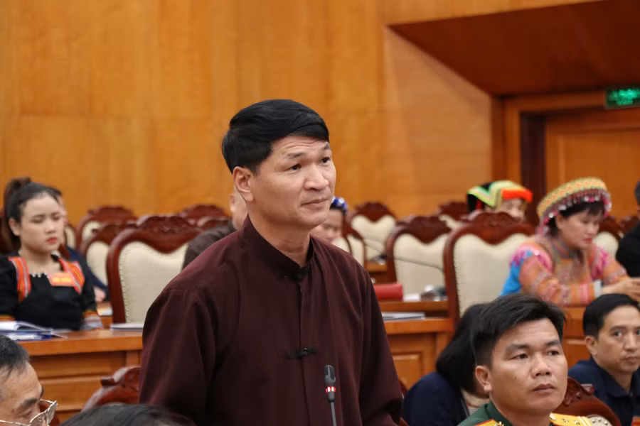 dai-bieu-dat-cau-hoi-tai-doi-thoai-4778-7668.jpg