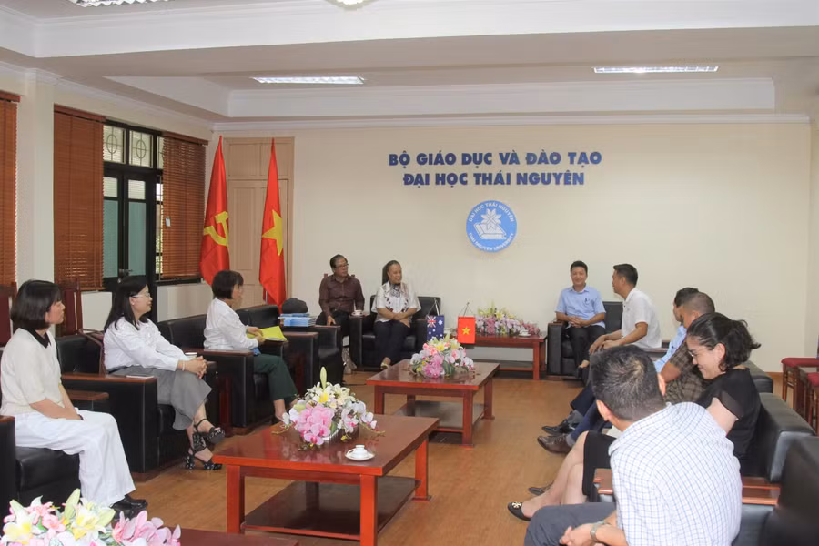 Đại học Thái Nguyên làm việc với trường ĐH Sunshine Coast, Australia.