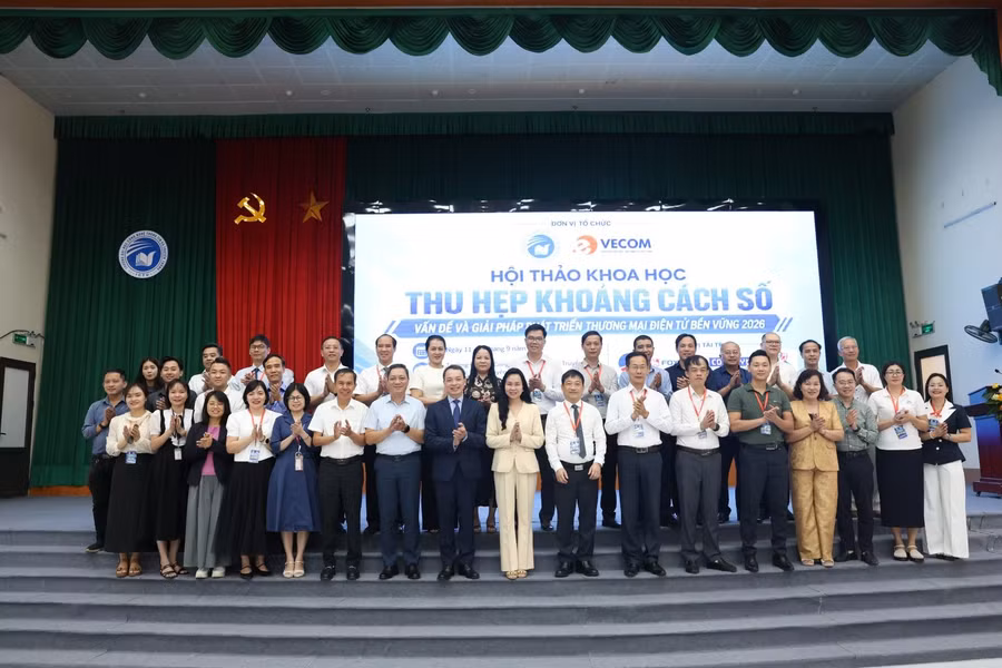 Các đại biểu tham gia Hội thảo.