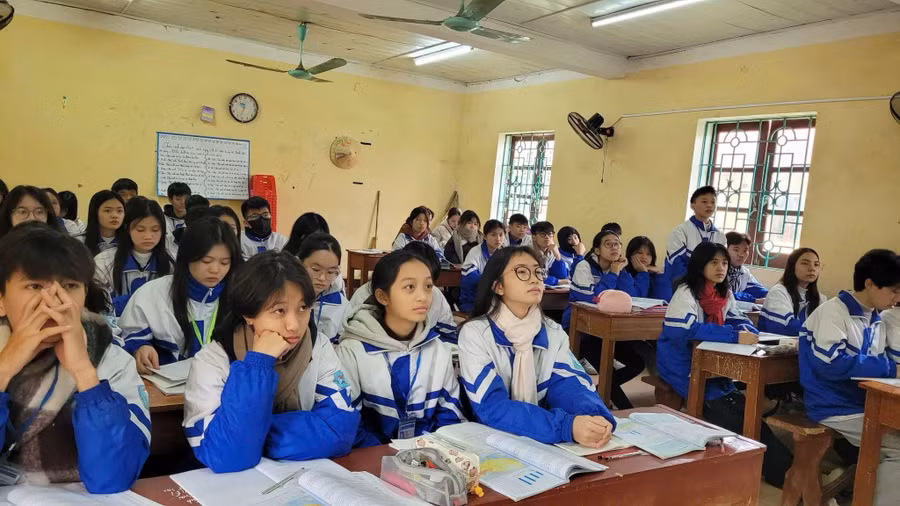 hoc-sinh-truong-thpt-bac-kan-tich-cuc-on-luyen-chuan-bi-cho-ky-thi-tot-nghiep-thpt.jpg