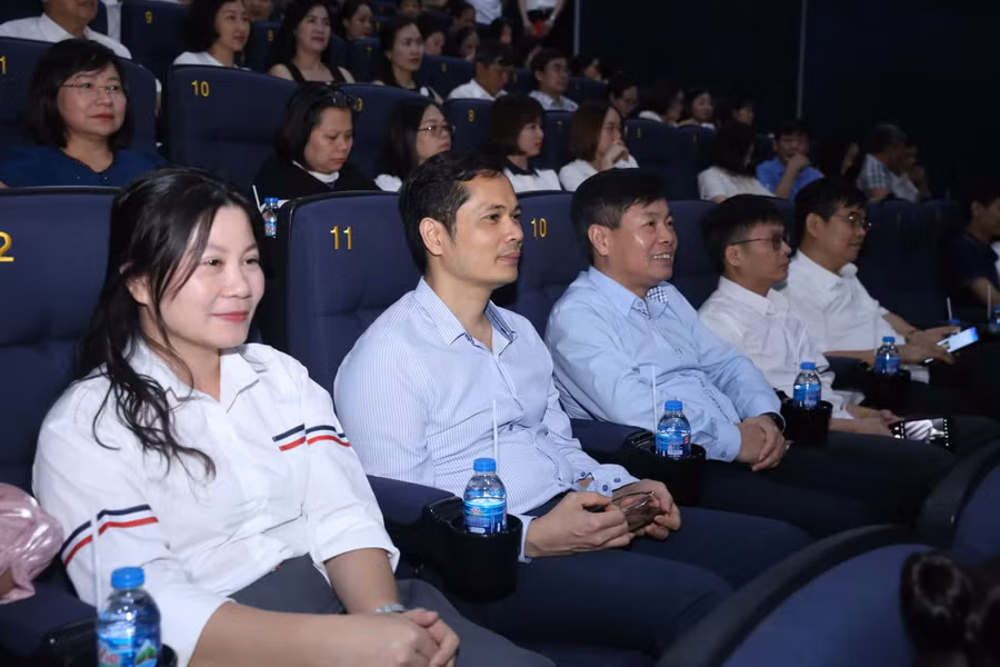 dai-dien-cac-co-quan-bao-chi-truyen-thong-cac-truong-dai-hoc.jpg