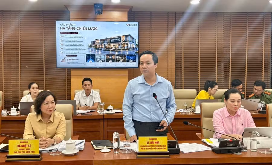 Chủ tịch UBND tỉnh Cao Bằng Lê Hải Hoà phát biểu tại buổi làm việc.