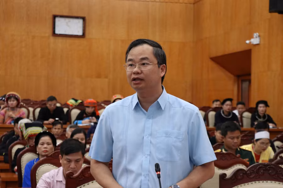 ong-nguyen-ngoc-tuan-giam-doc-so-gddt-tra-loi-cau-hoi-tai-doi-thoai-15-9000.jpg