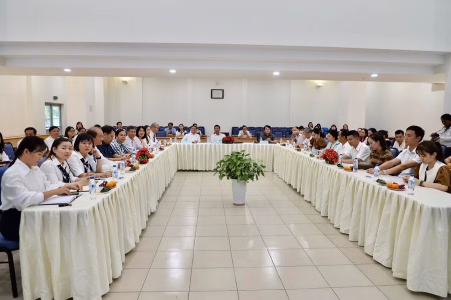 toa-dam-giai-phap-nang-cao-chat-luong-hinh-thuc-dao-tao-tu-xa.jpg