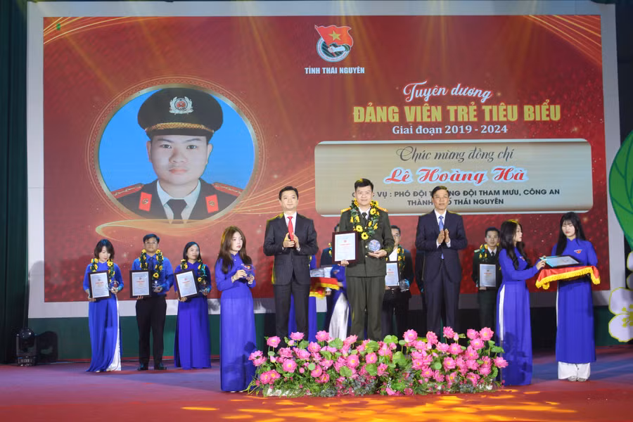 Tuổi trẻ Thái Nguyên tự hào, vững tin theo Đảng.