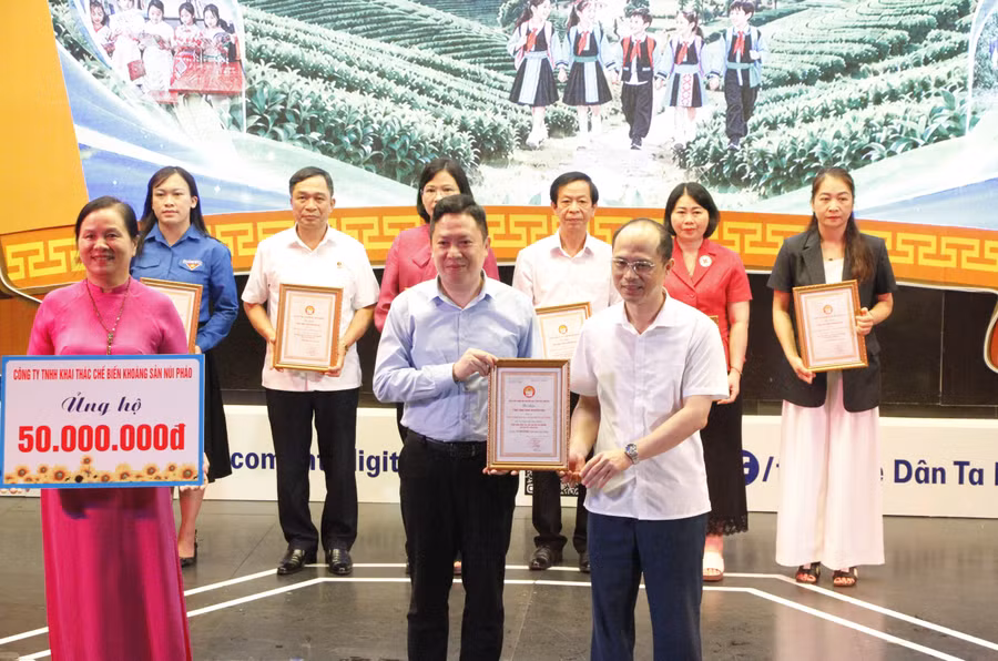 nam-thu-7-lien-tiep-cong-ty-nui-phao-dong-hanh-cung-chuong-trinh.jpg
