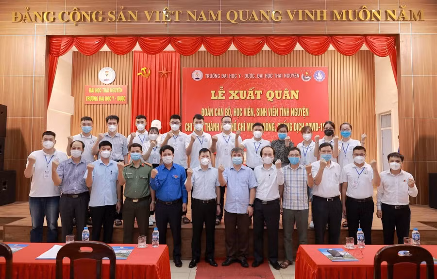 le-xuat-quan-doan-can-bo-hoc-vien-sinh-vien-tinh-nguyen-tham-gia-chong-dich-covid-19.jpg