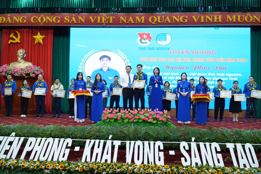 dsc04142-1925.jpg