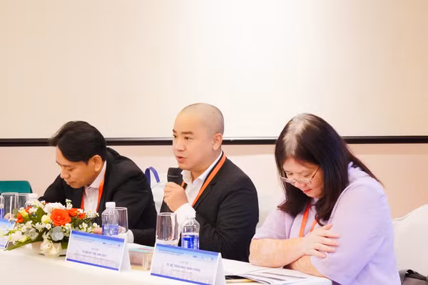 Các chuyên tập trung vào những vấn đề cấp thiết như: Sức khỏe Nam giới, Sức khỏe tình dục của cặp đôi, Giới và Sức khỏe tâm thần.