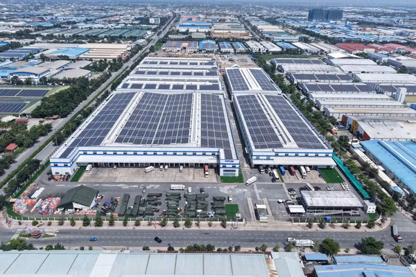 Nhà máy Duy Tân Long An hiện hữu với hệ thống điện mặt trời áp mái.