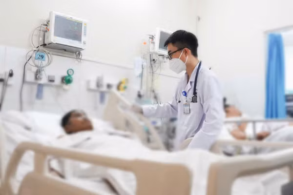 Bệnh nhân T. qua cơn nguy kịch và tiếp tục điều trị. 