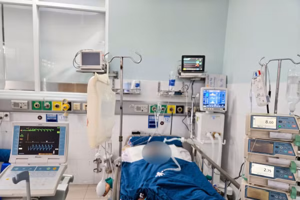 Bệnh nhân được điều trị tích cực. 