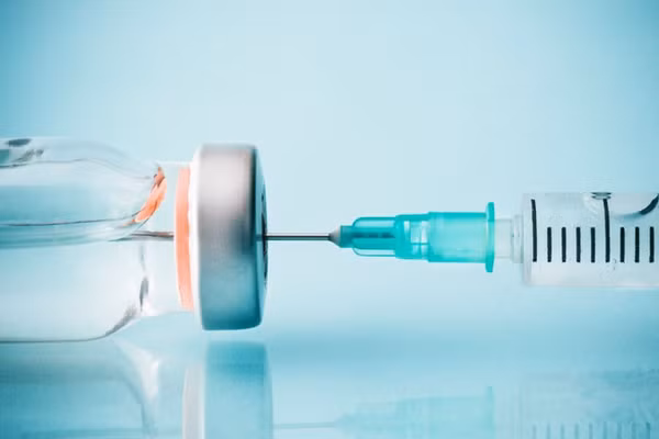 Một nhà thuốc bị xử phạt vì bán vaccine. (Ảnh minh họa: ITN)