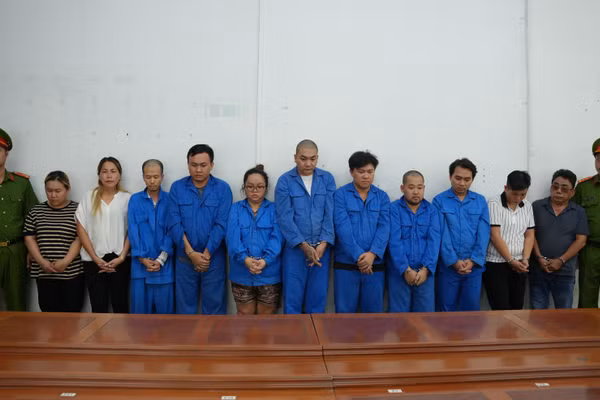 Các bị can tại cơ quan điều tra. 