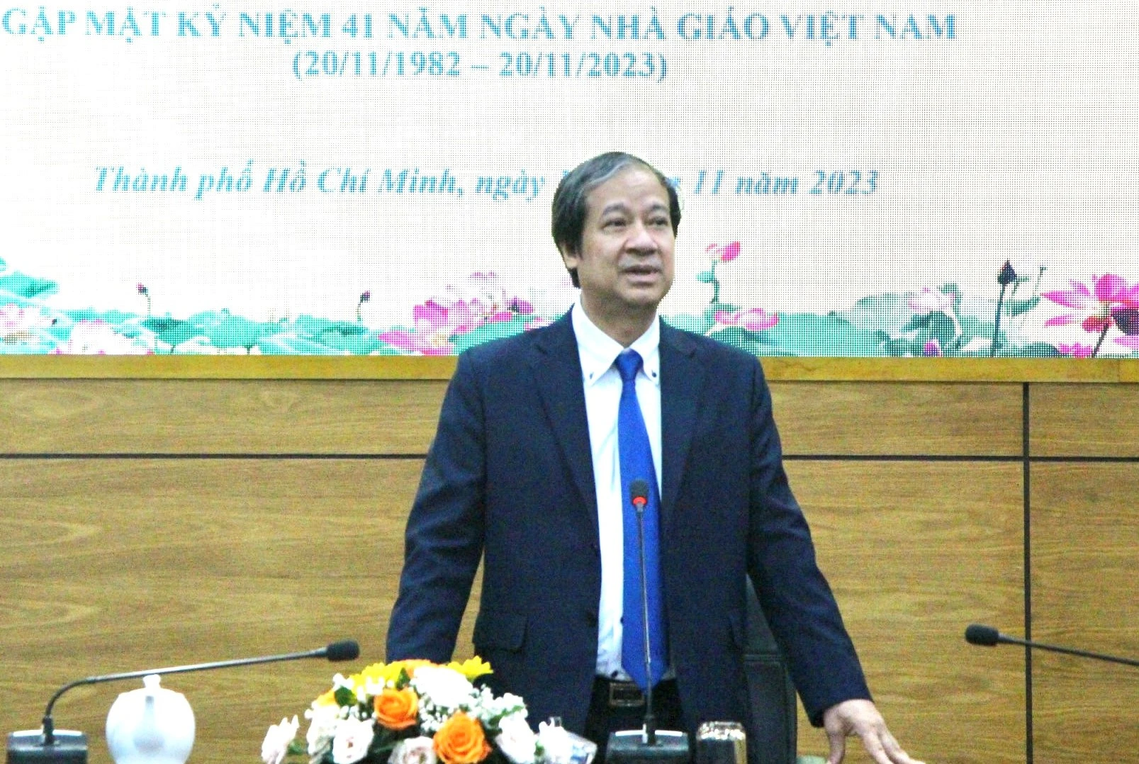Bộ trưởng Bộ GD&amp;ĐT Nguyễn Kim Sơn phát biểu tại buổi gặp gỡ với lãnh đạo Sở GD&amp;ĐT TPHCM.