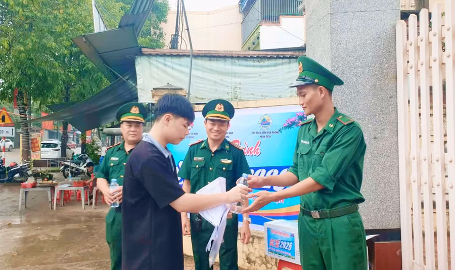 thpt-que-phong.jpg