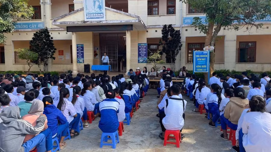 truong-huong-phung-1.1.jpg