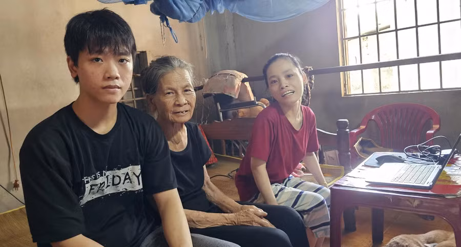 nam-sinh-mo-coi-9.jpg