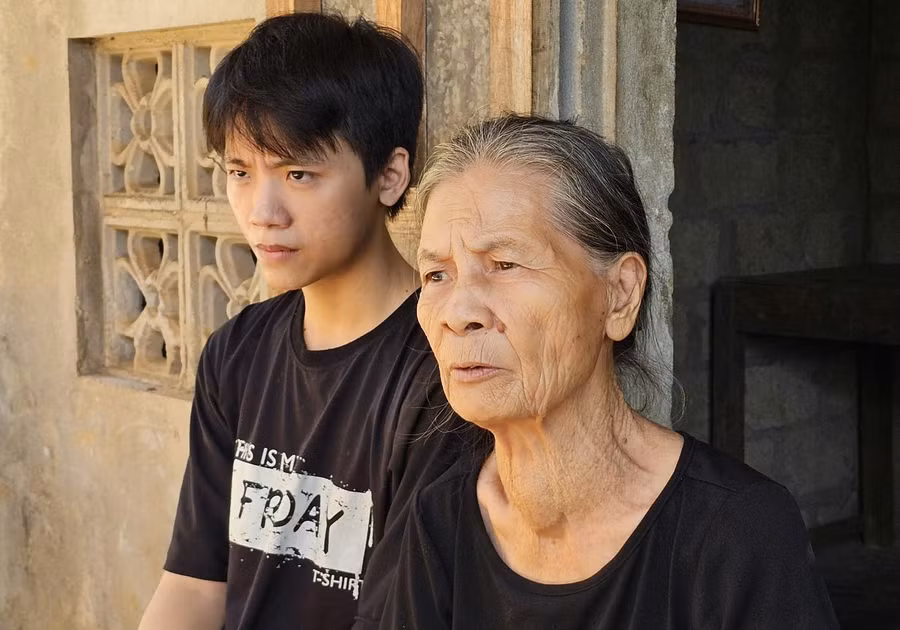 nam-sinh-mo-coi-6.jpg