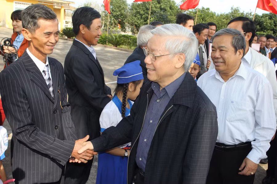 Tinh-cam-voi-Tong-Bi-thu-3.jpg