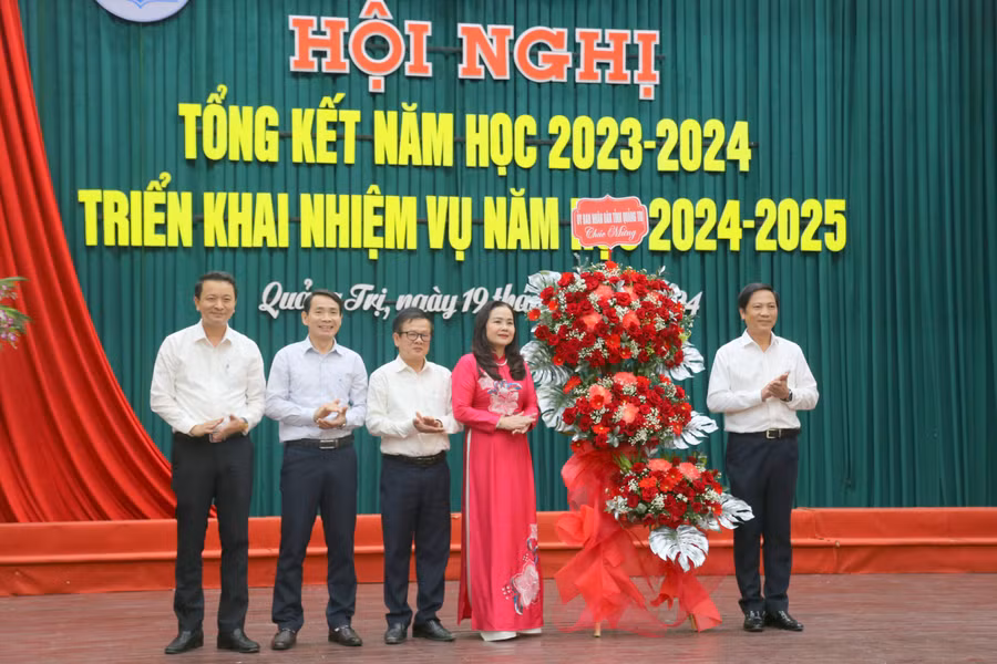 Hoi-nghi-tong-ket-7.JPG