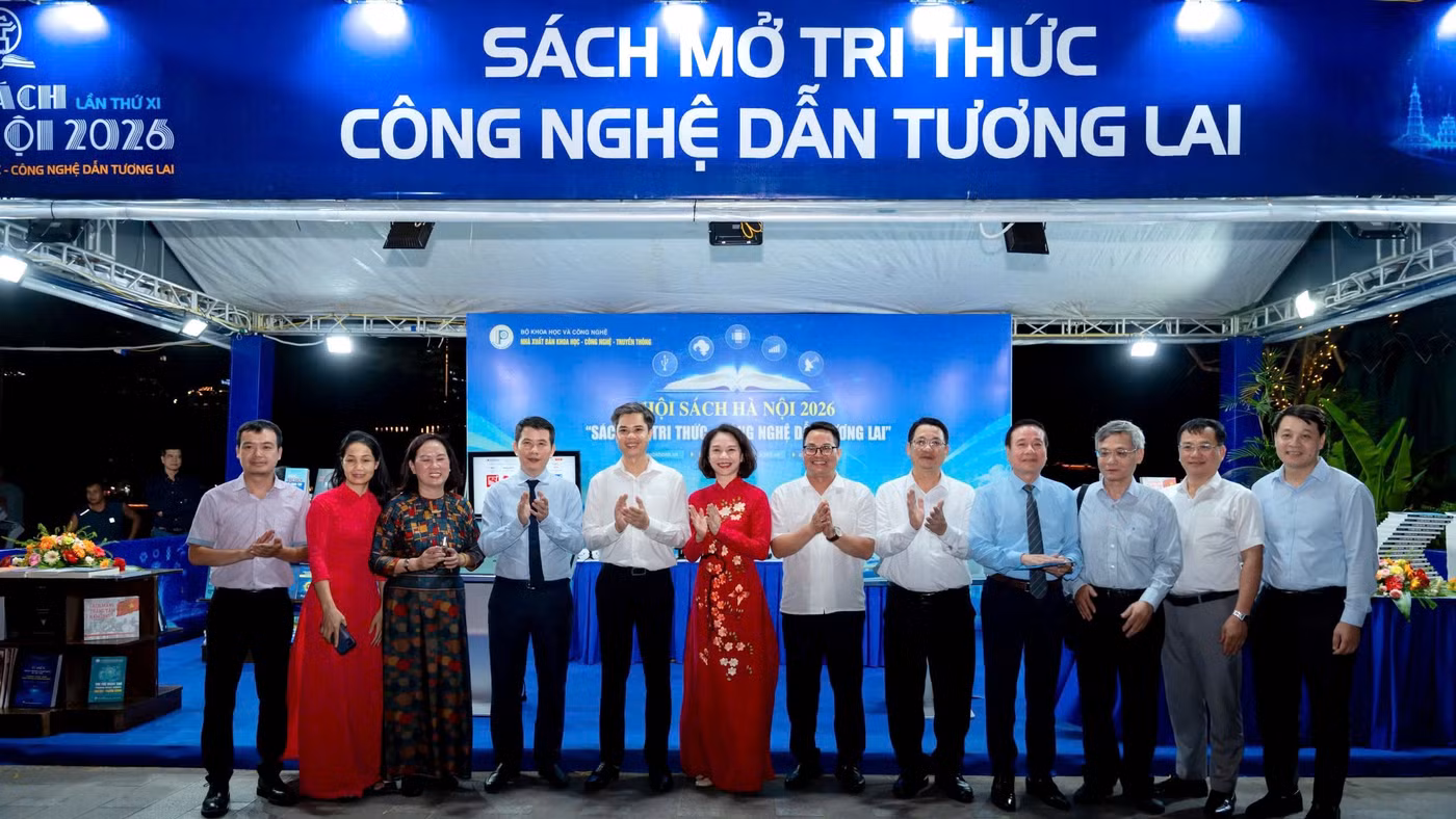 Đại biểu dự khai mạc Hội sách.