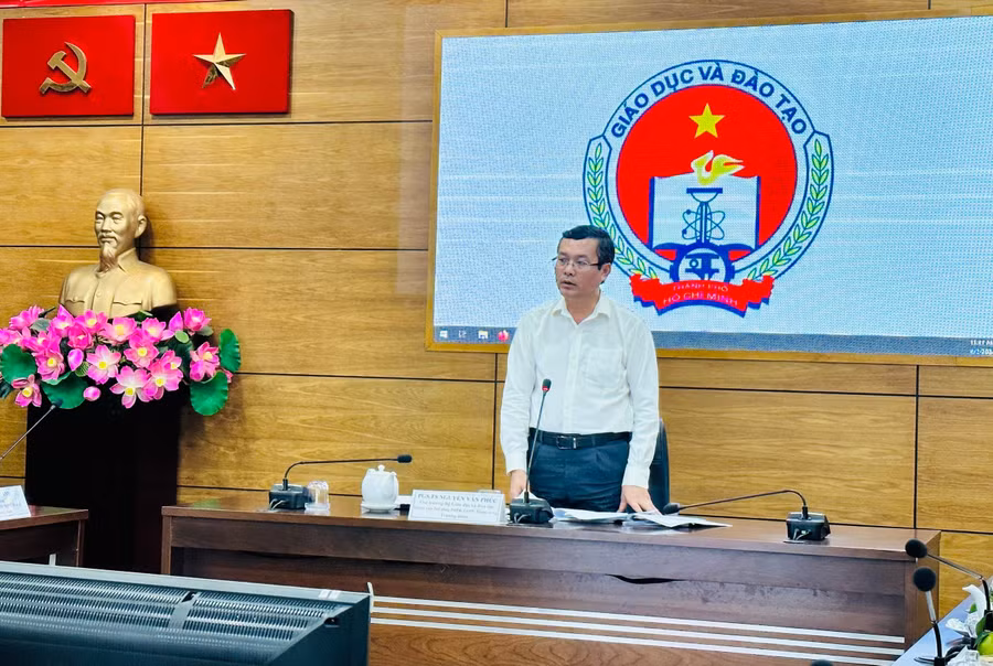 Thứ trưởng Nguyễn Văn Phúc phát biểu tại buổi làm việc.