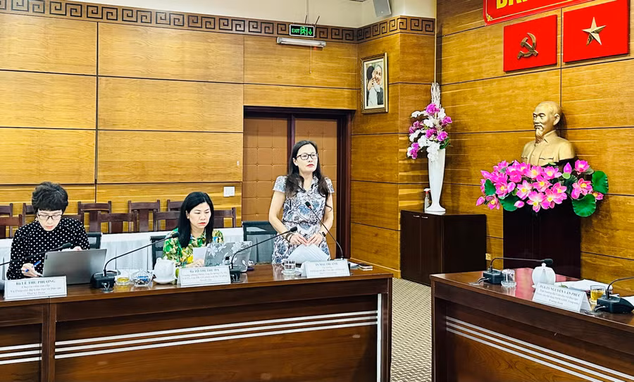 cong-tac-tuyen-truyen-pho-bien-giao-duc-phap-luat-trong-truong-hoc.jpg