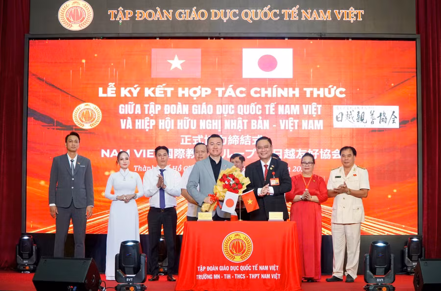 Tập đoàn GDQT Nam Việt ký kết hợp tác với Hiệp hội Hữu Nghị Nhật Bản-Việt Nam.