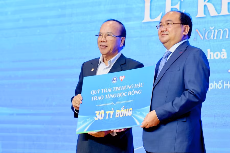 dai-hoc-van-hien-2.jpg