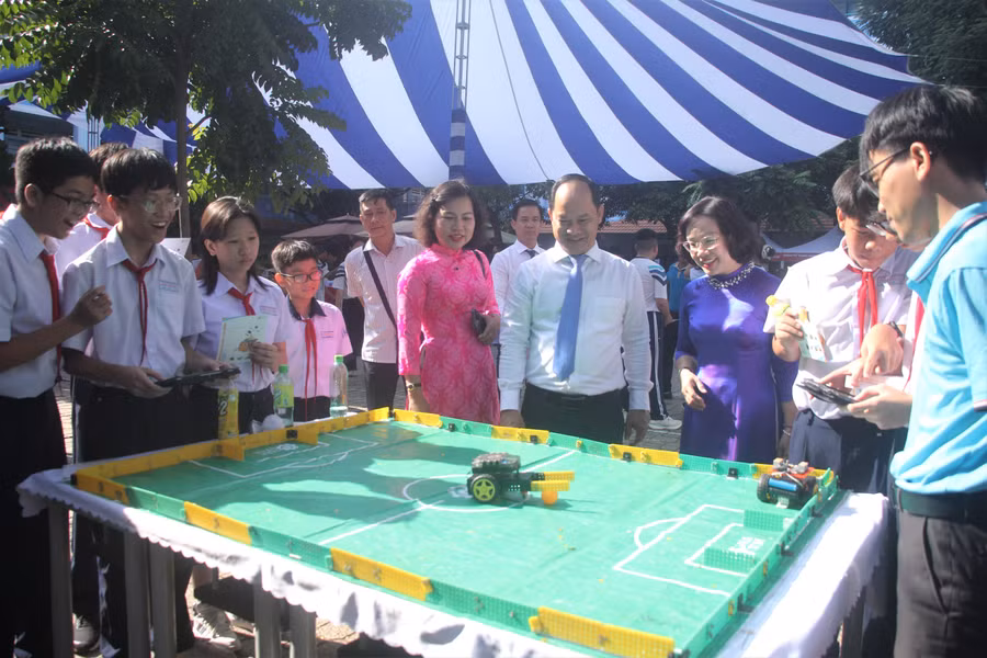 ngay-hoi-khoa-hoc-cong-nghe-1.jpg