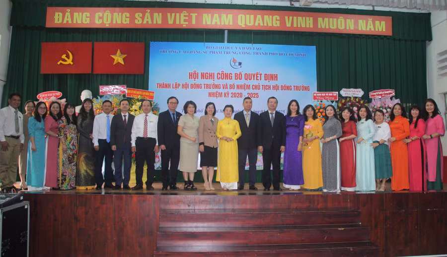 thanh-lap-hoi-dong-truong-cao-dang-su-pham-trung-uong-tphcm-7.jpg
