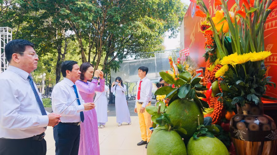 gio-to-hung-vuong-5.jpg