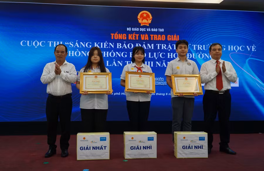 cuoc-thi-phong-chong-bao-luc-hoc-duong-2-9847.jpg