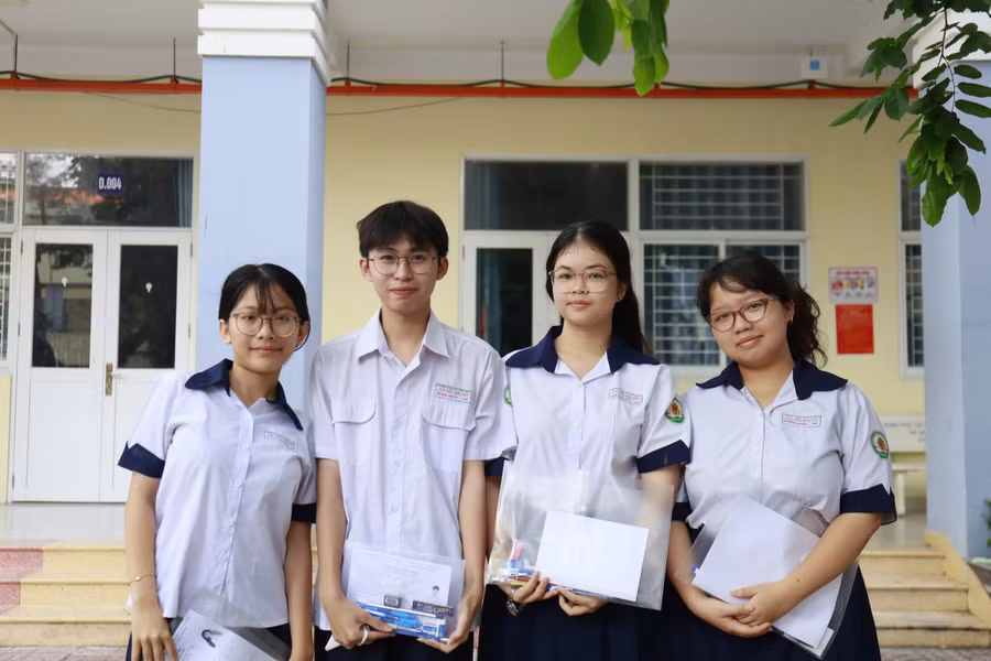 diem-thi-thpt-nguyen-khuyen-phuong-hoa-hung-tphcm-3.jpg