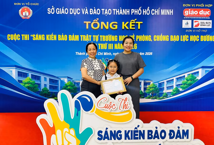 bao-luc-hoc-duong-6.jpg