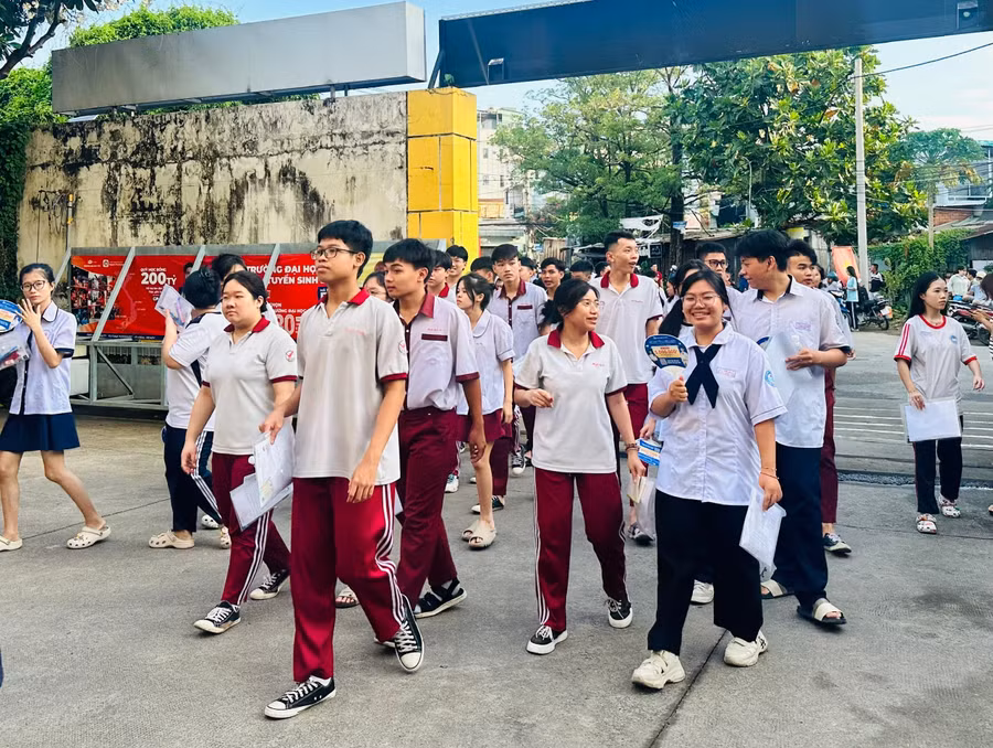 thi-tot-nghiep.jpg