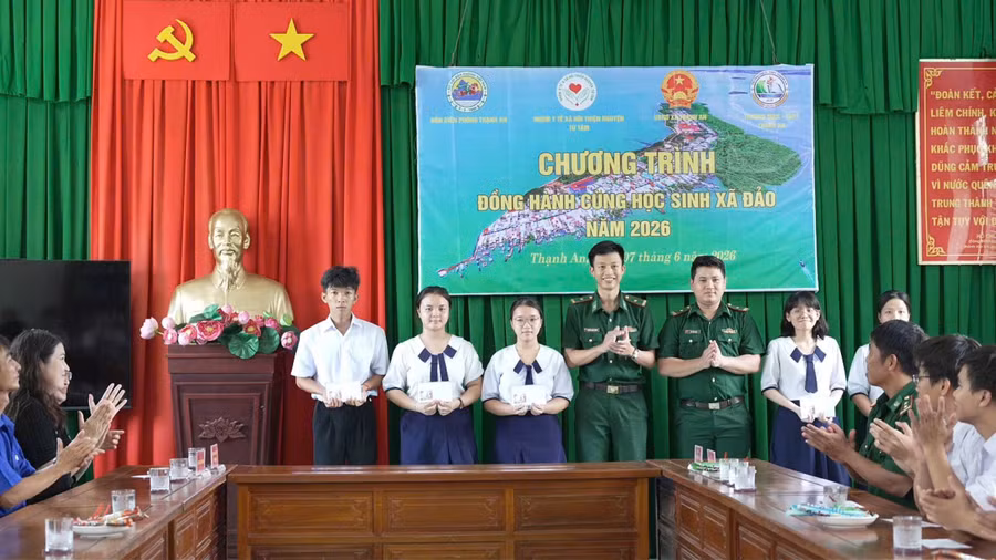 thi-sinh-xa-dao.jpg
