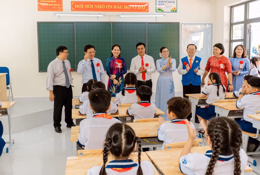 khanh-thanh-truong-hoc-2.jpg