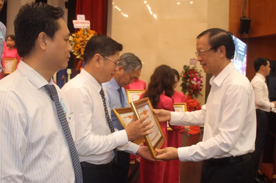 TPHCM-tong-ket-nam-hoc-2023-2024-4.JPG