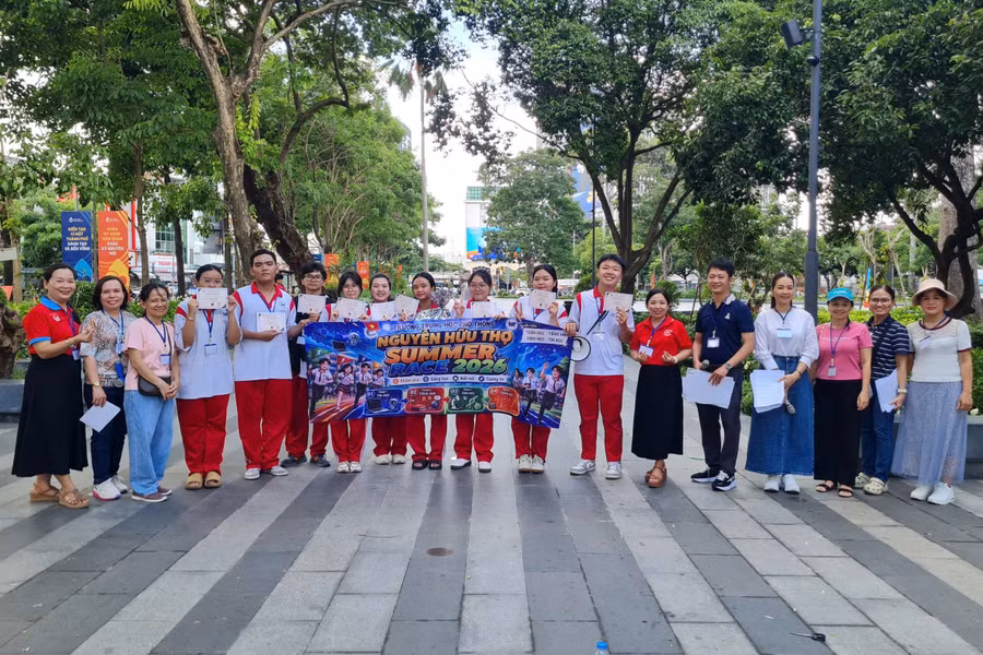 Chương trình Summer Race năm 2026 được phối hợp tổ chức bởi liên tổ bộ môn toán, sinh học, tin học, tiếng Anh.