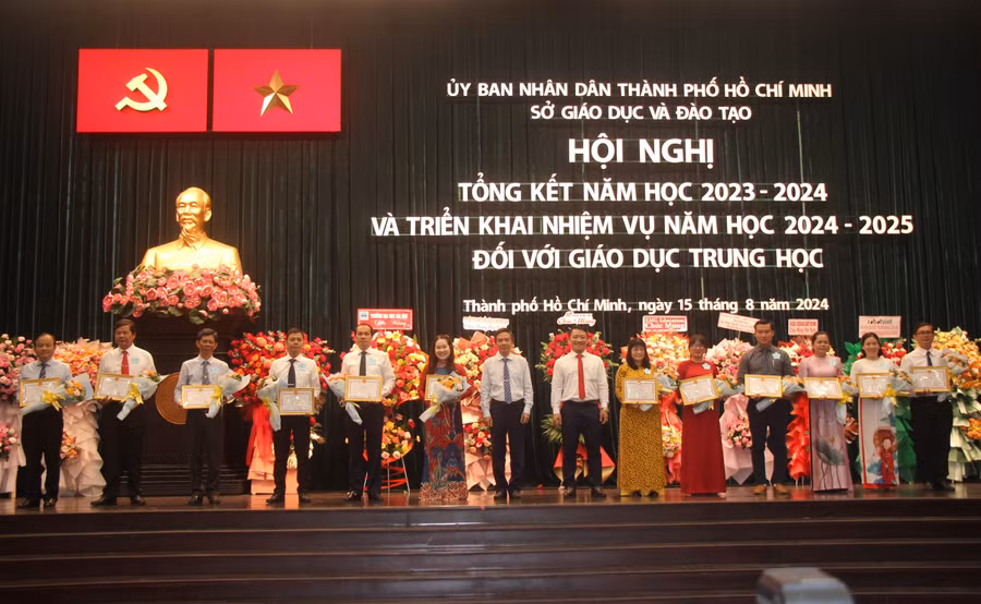 tong-ket-trung-hoc-TPHCM-5.JPG