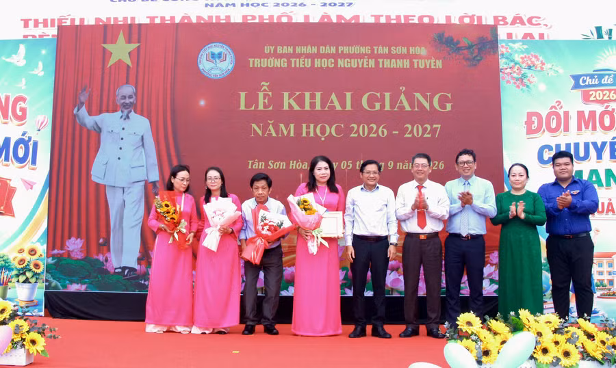 khai-giang-nam-hoc-moi-4.jpg