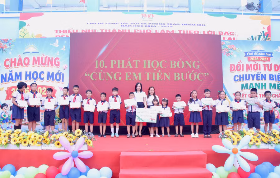 khai-giang-nam-hoc-moi-7.jpg